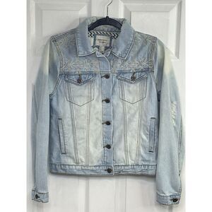 Forever 21 Women‎ Blue Denim Aztec Emb Button Distressed Trucker Jacket size S.